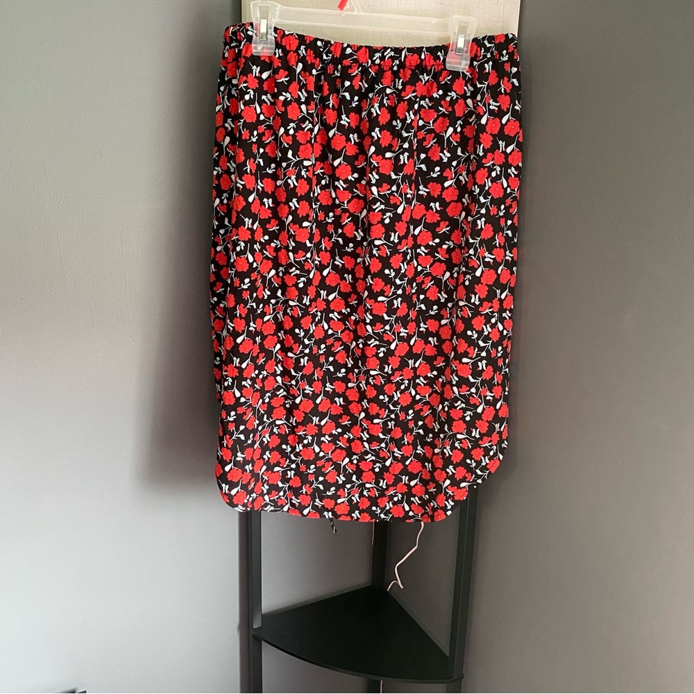 SHEIN Red Black Midi floral Skirt